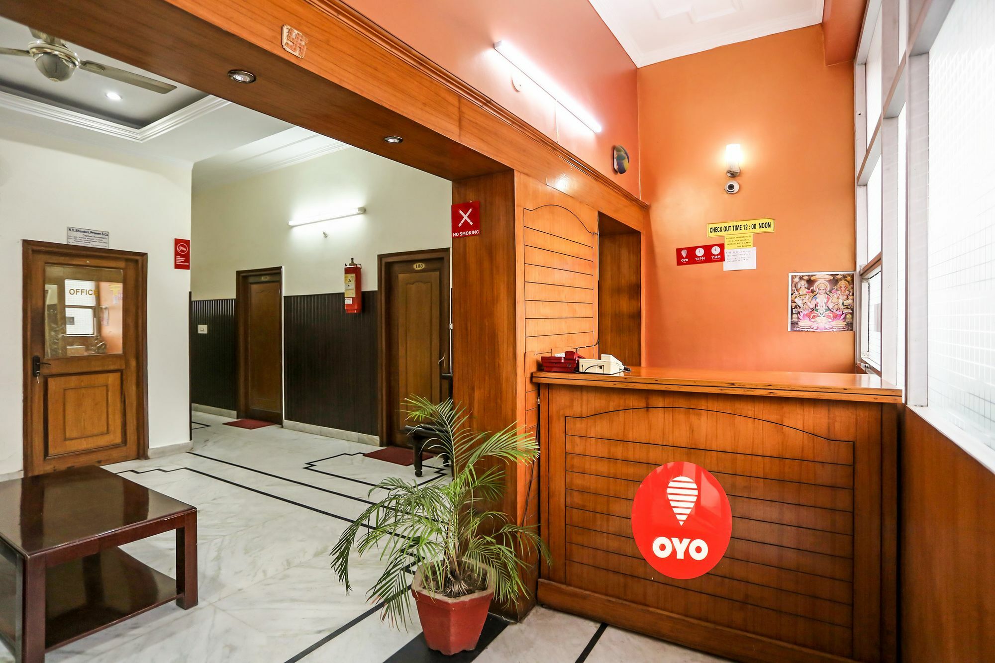 Oyo 6001 Hotel City Palace Dehradun Buitenkant foto