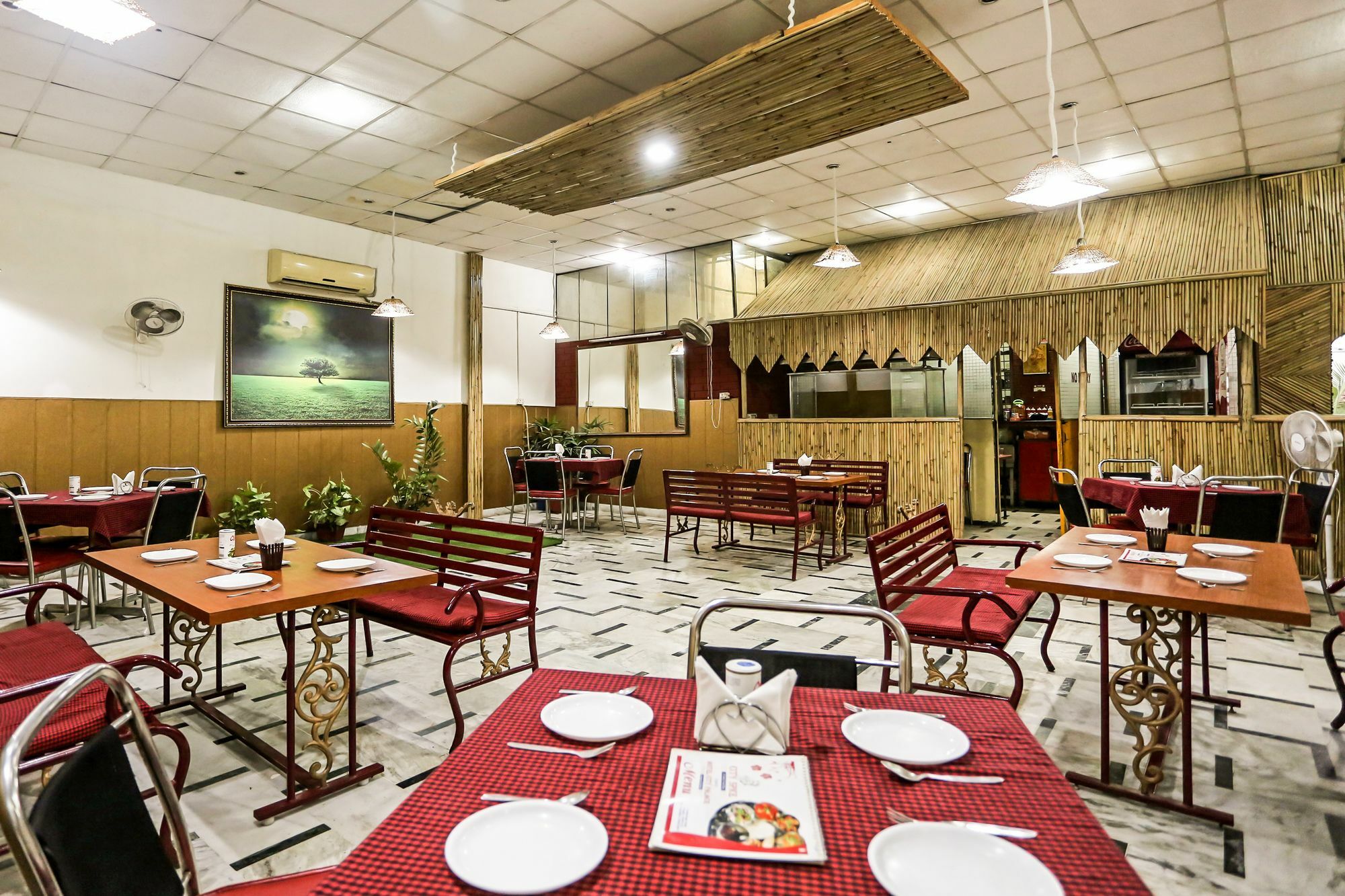 Oyo 6001 Hotel City Palace Dehradun Buitenkant foto